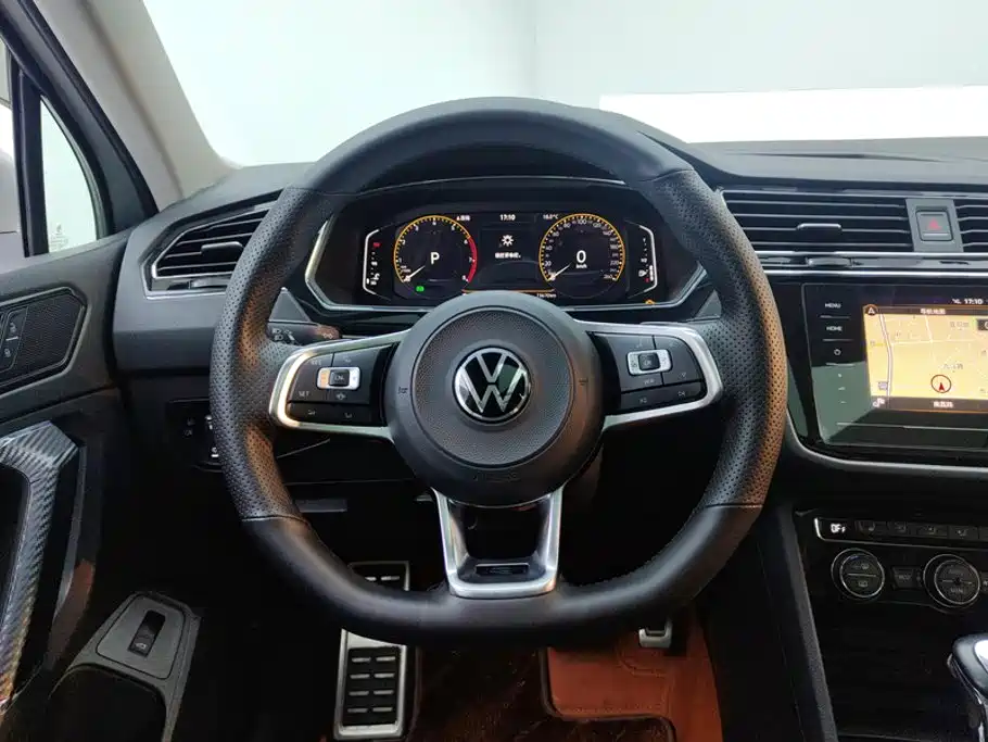 Volkswagen Tiguan L 2021 — фото 15