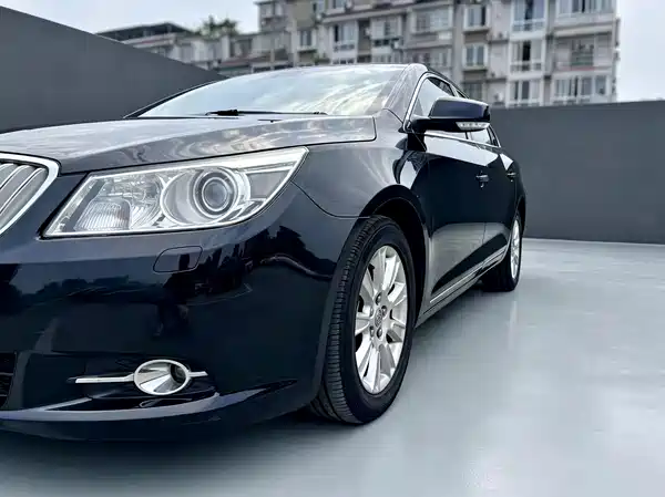 Buick LaCrosse 2012