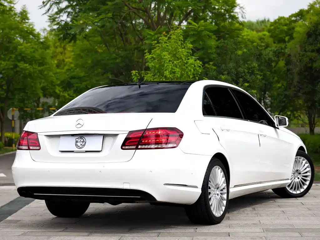 Mercedes-Benz E-Class 2014 — фото 11
