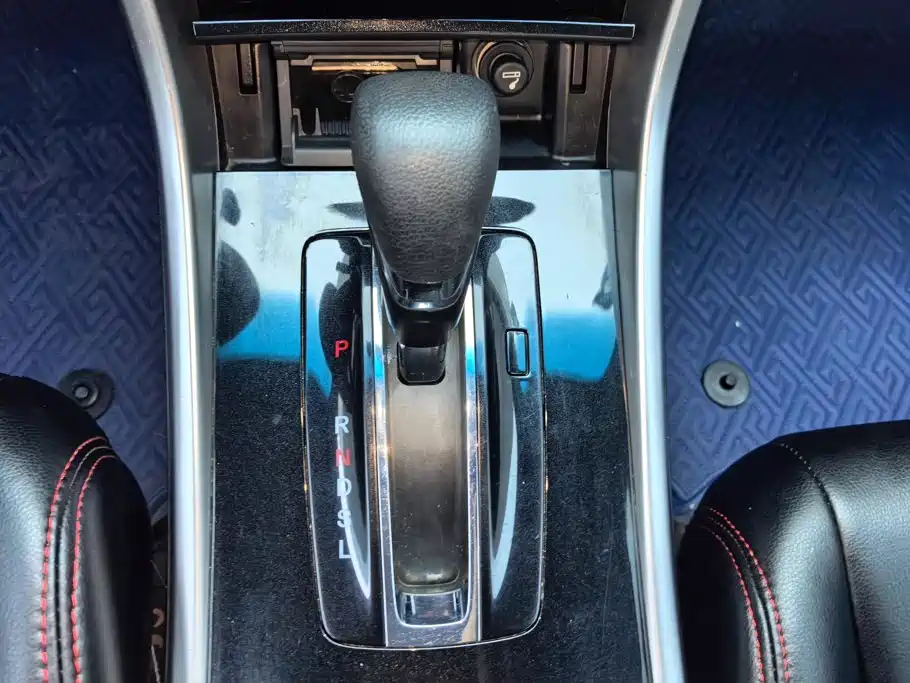 Honda Accord 2016 — фото 16