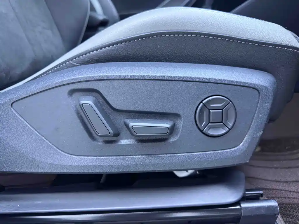 Audi Q3 2023 — фото 19