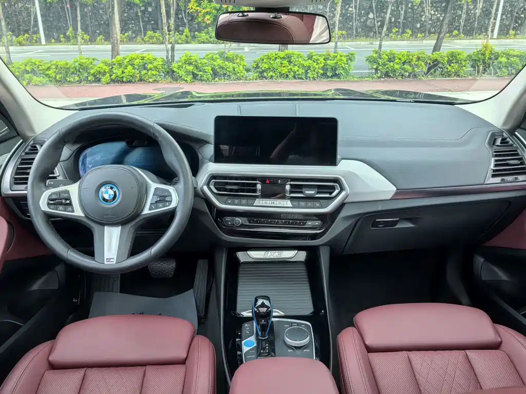BMW iX3 2022 — фото 12