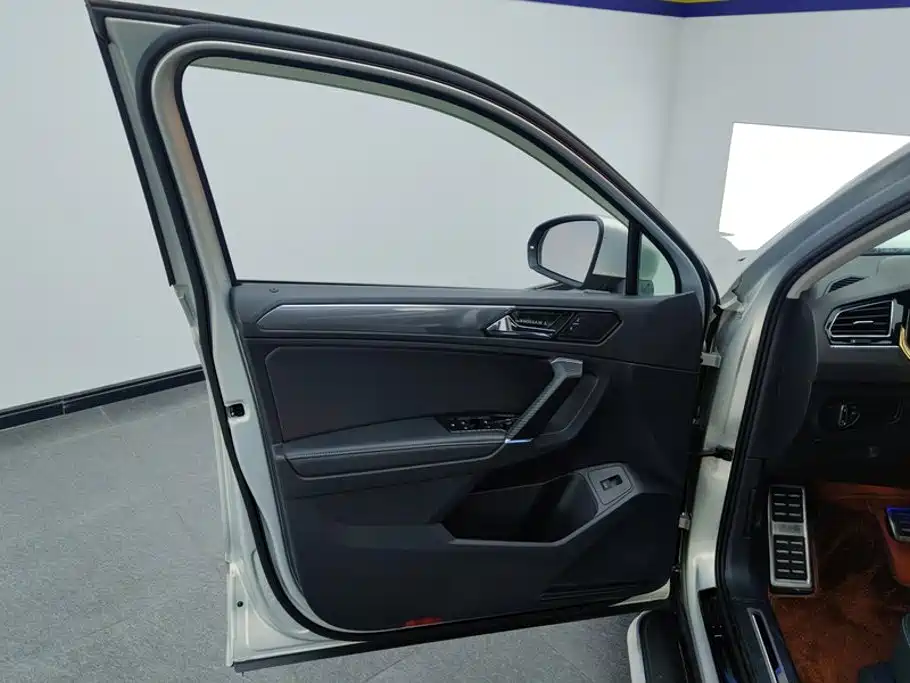 Volkswagen Tiguan L 2021