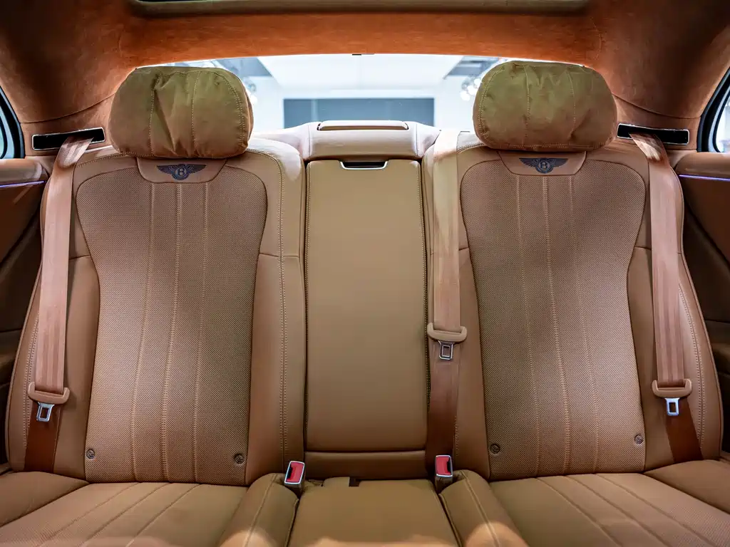 Bentley Flying Spur 2021 — фото 16