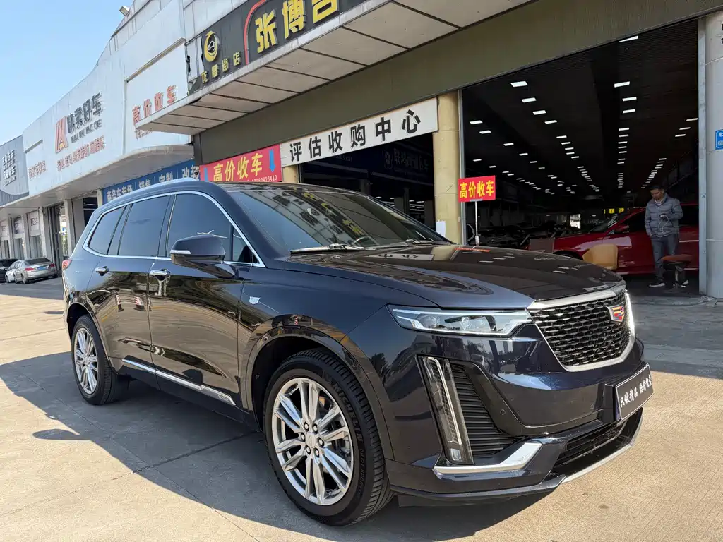 Cadillac XT6 2022 — фото 2