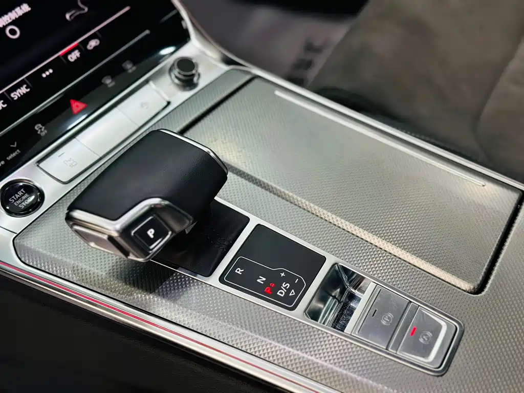 Audi A6L 2023 — фото 15