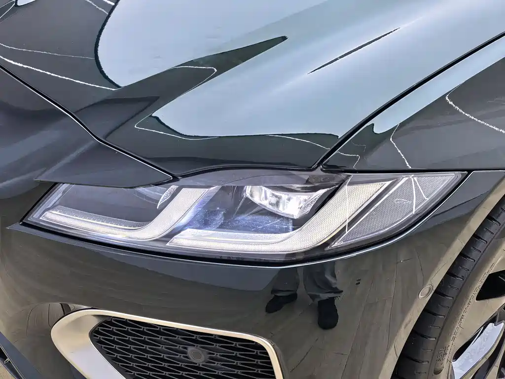 Jaguar XFL 2025 — фото 14