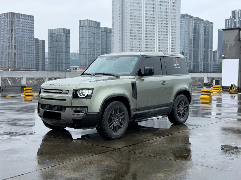 Land Rover Defender 2021