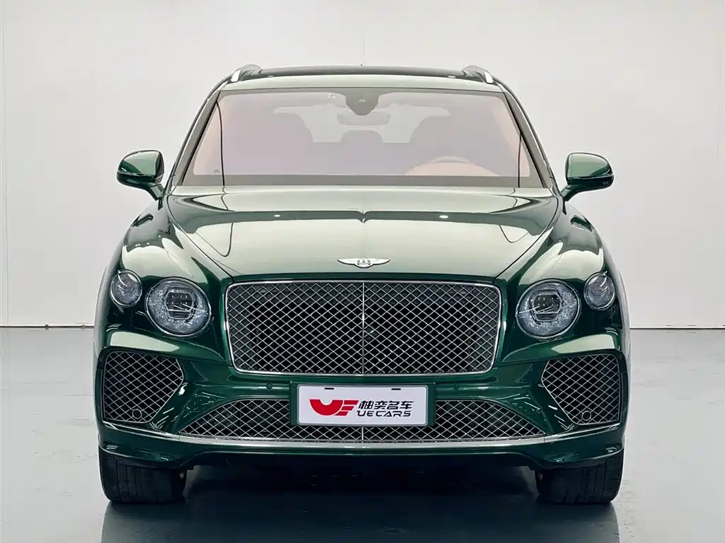 Bentley Bentayga 2021 — фото 2