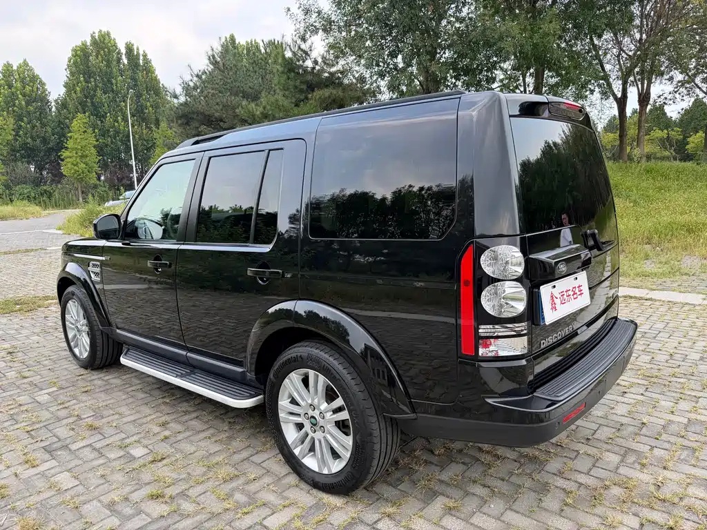 Land Rover Discovery 2015 — фото 9