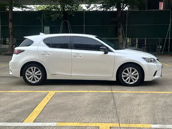 Lexus CT 2016