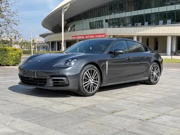 Porsche Panamera 2020