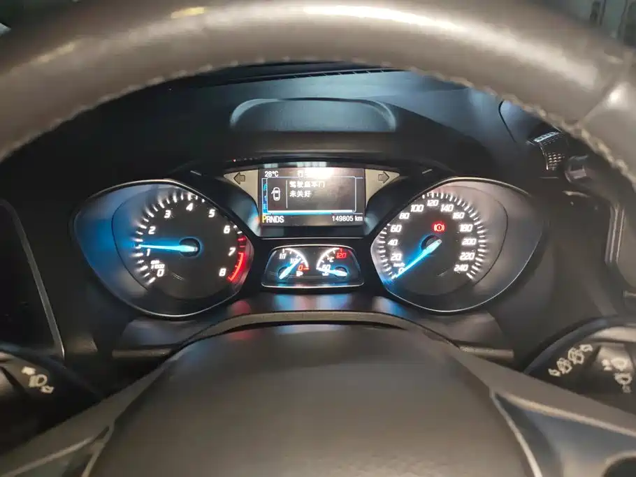 Ford Kuga 2014 — фото 14