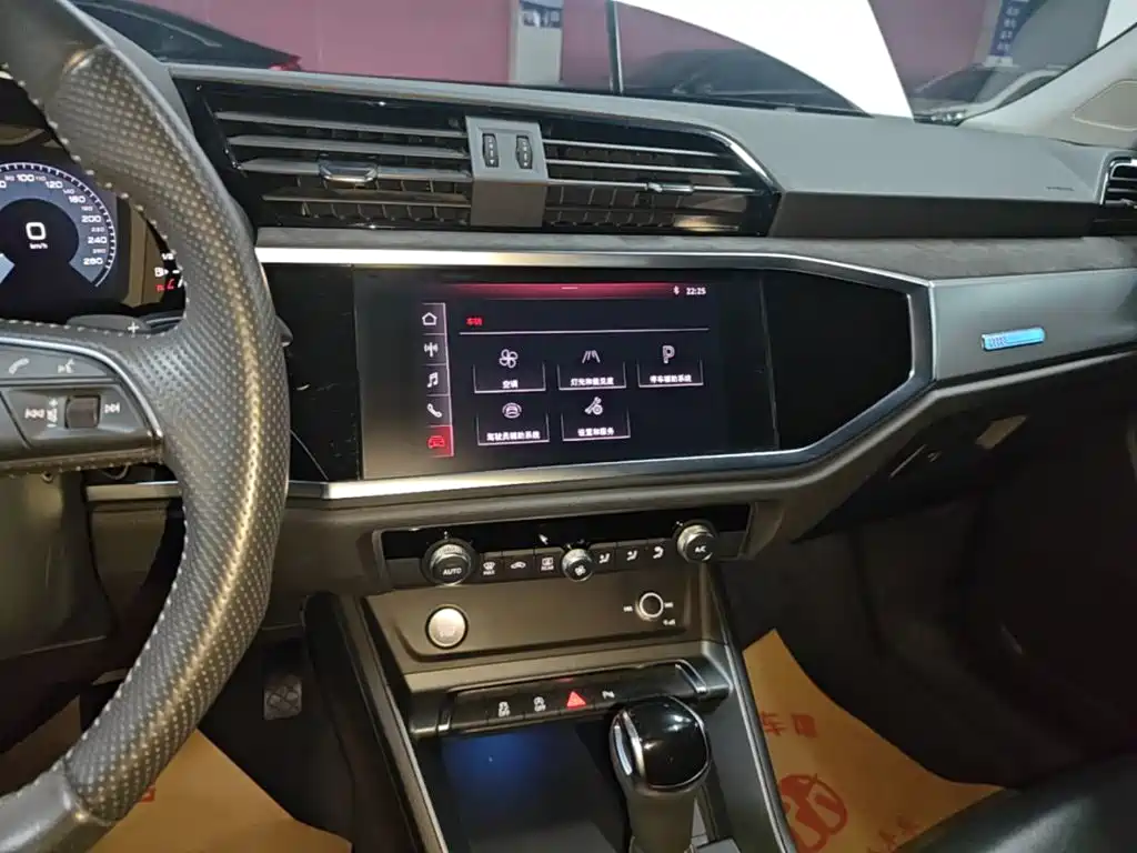 Audi Q3 Sportback 2021 — фото 13
