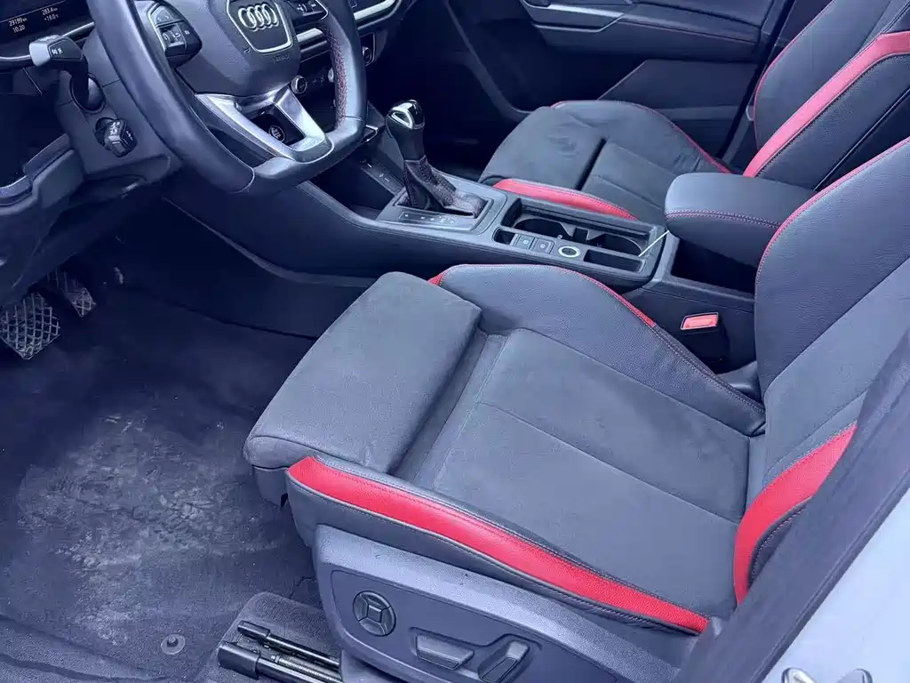 Audi Q3 2022 — фото 11