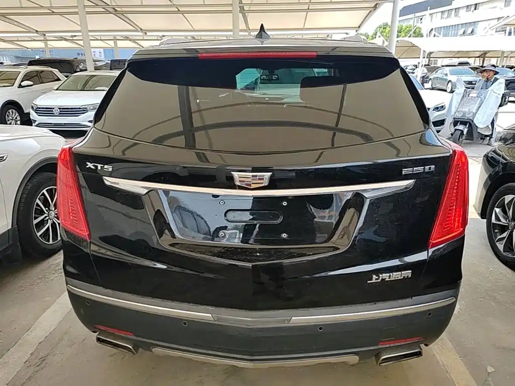 Cadillac XT5 2019 — фото 6