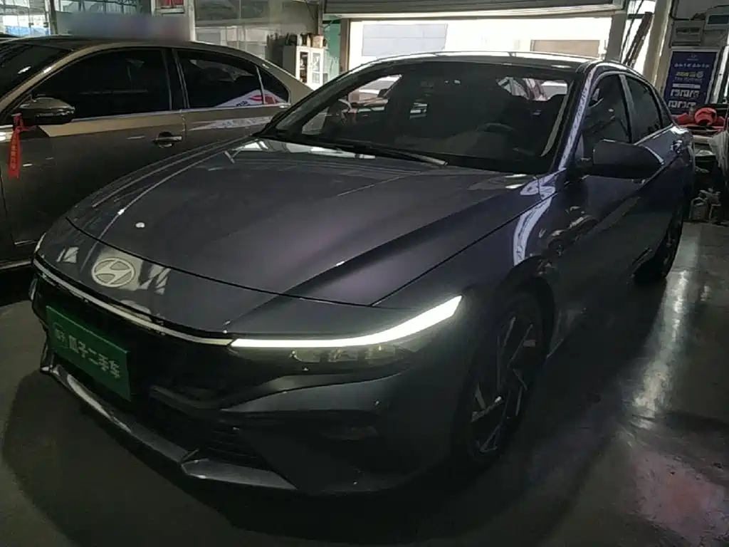 Hyundai Elantra 2024