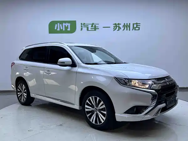 Mitsubishi Outlander 2023