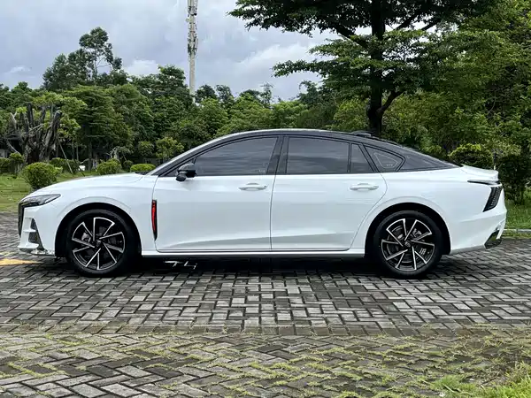 Hongqi H6 2025
