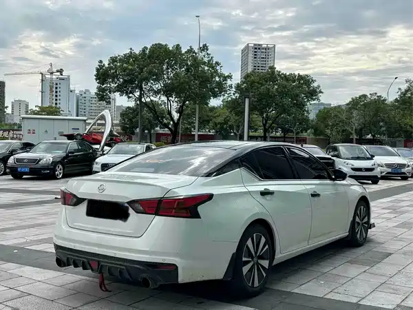 Nissan Teana 2022