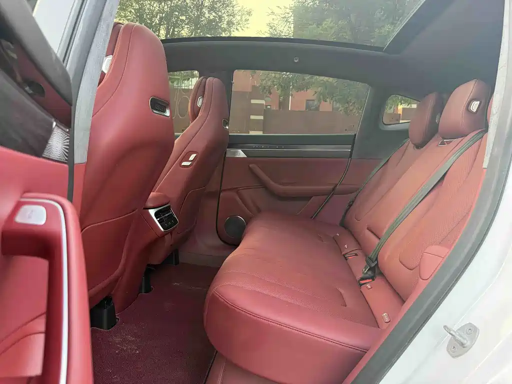 Luxeed R7 2024 — фото 6