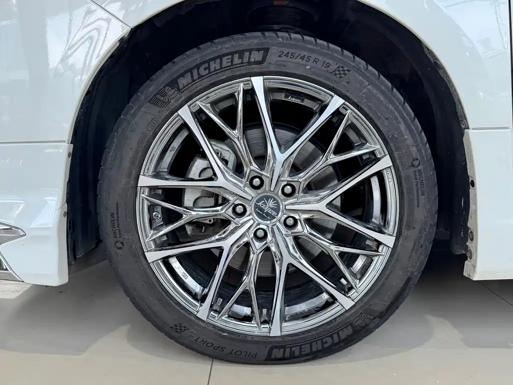 Toyota Alphard 2018 — фото 4