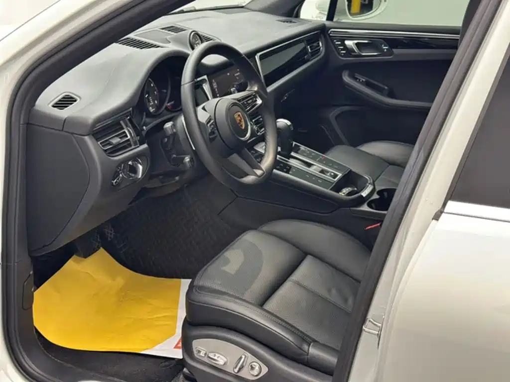 Porsche Macan 2023 — фото 10