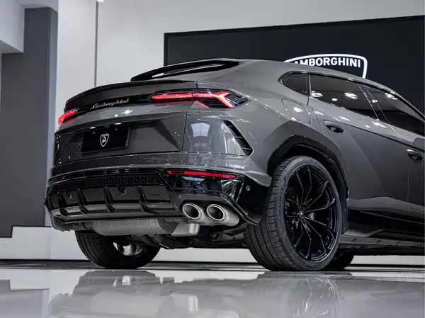 Lamborghini Urus 2021