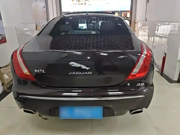 Jaguar XJ 2015