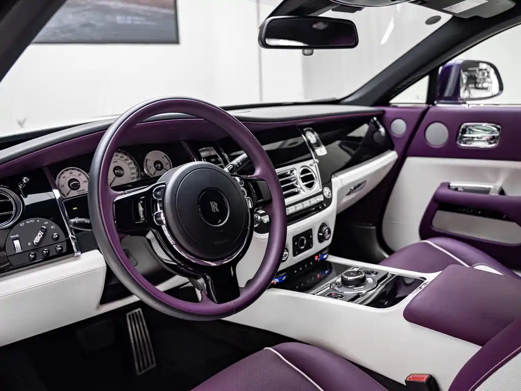 Rolls-Royce Phantom 2021 — фото 9