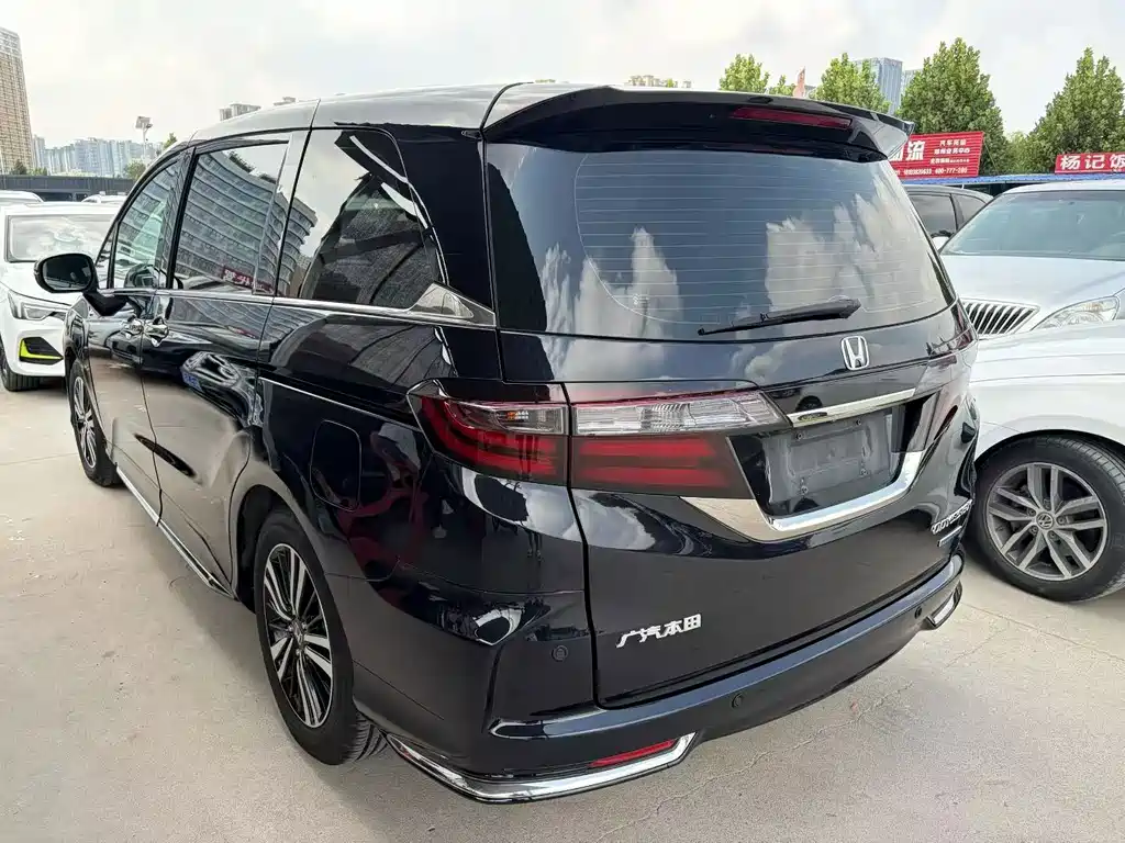 Honda Odyssey 2019 — фото 9