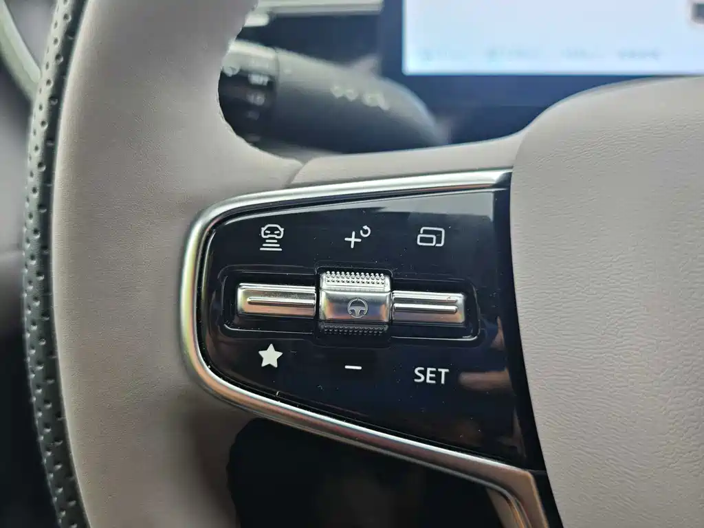 Roewe M7 DMH 2025 — фото 13
