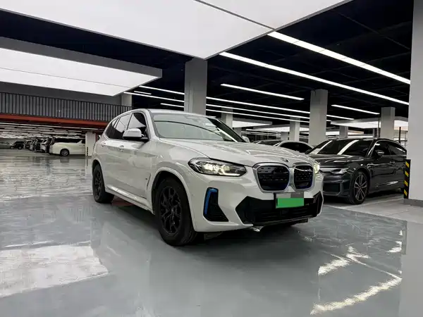 BMW iX3 2022