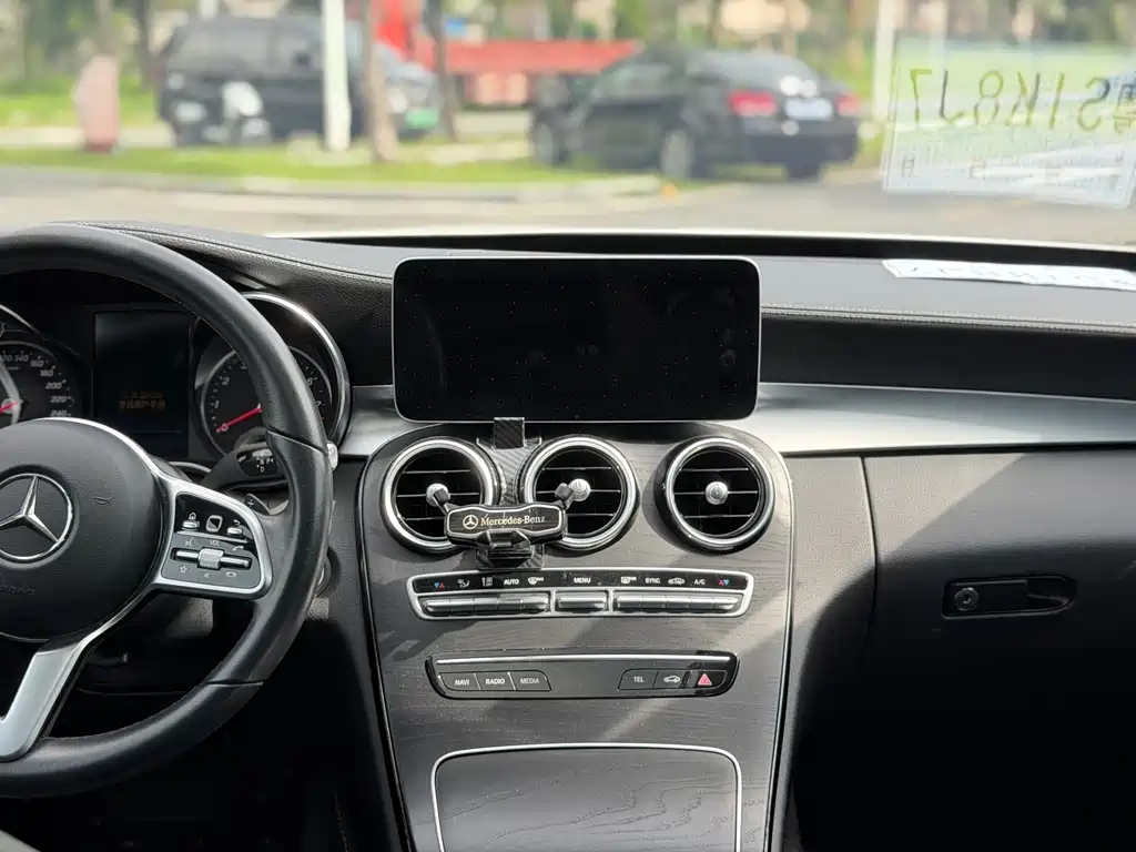Mercedes-Benz C-Class 2018 — фото 14