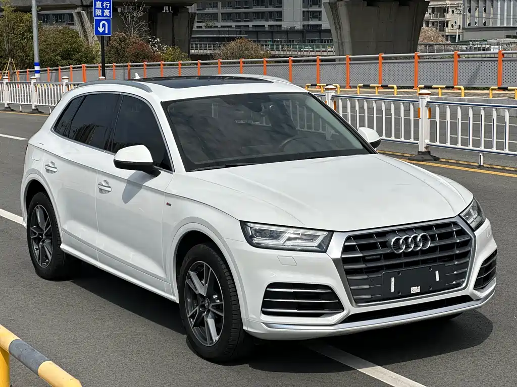Audi Q5L 2021 — фото 3