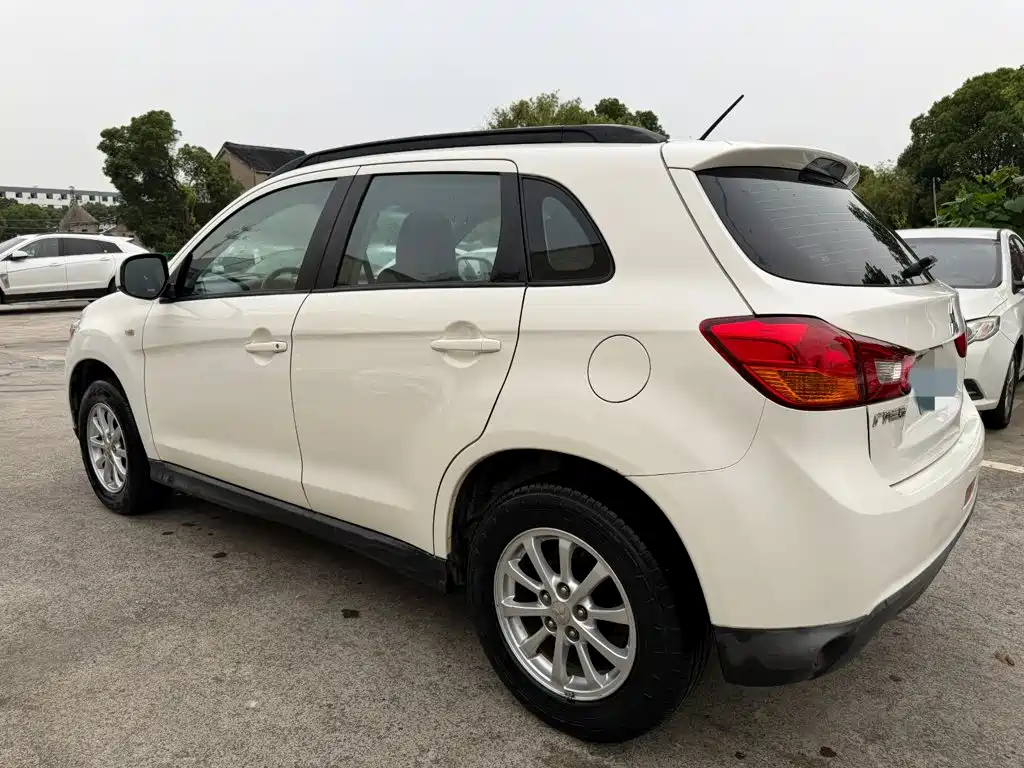 Mitsubishi Jinxuan ASX 2014 — фото 5