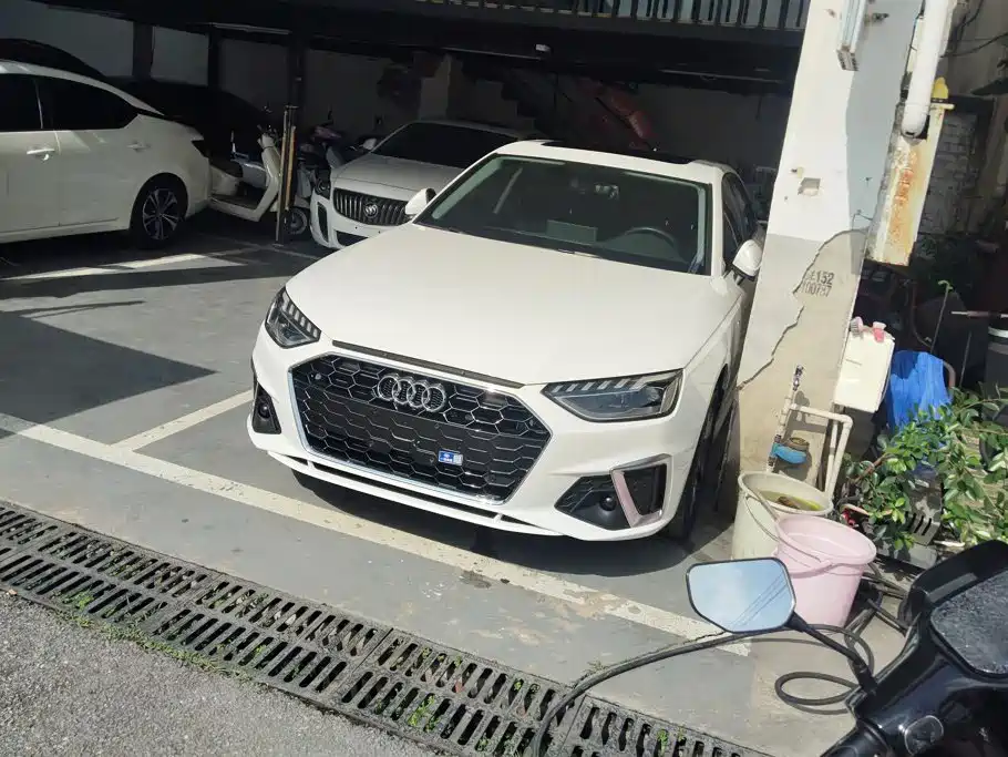 Audi A4L 2021