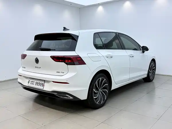 Volkswagen Golf 2021