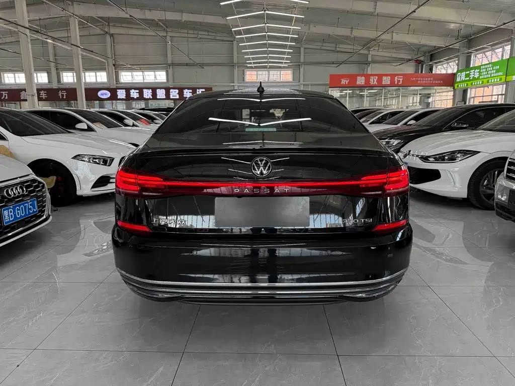 Volkswagen Passat 2023