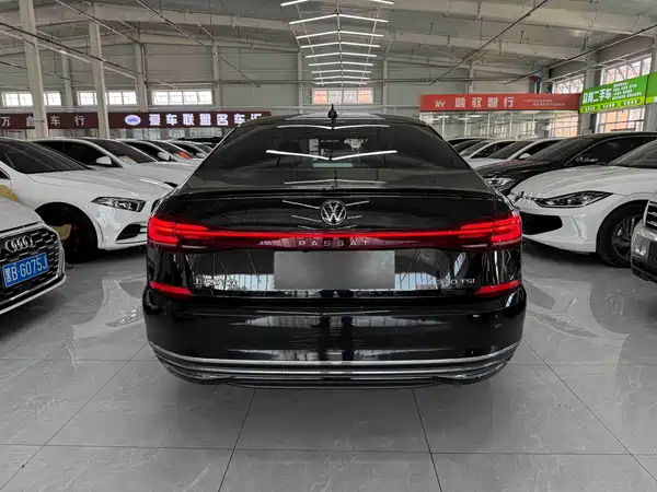 Volkswagen Passat 2023
