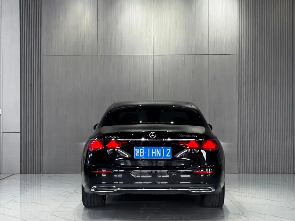 Mercedes-Benz E-Class 2024