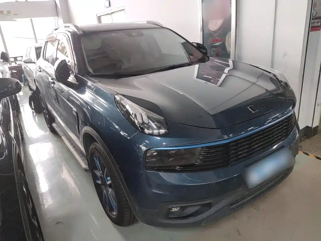 Lynk & Co 01 2018