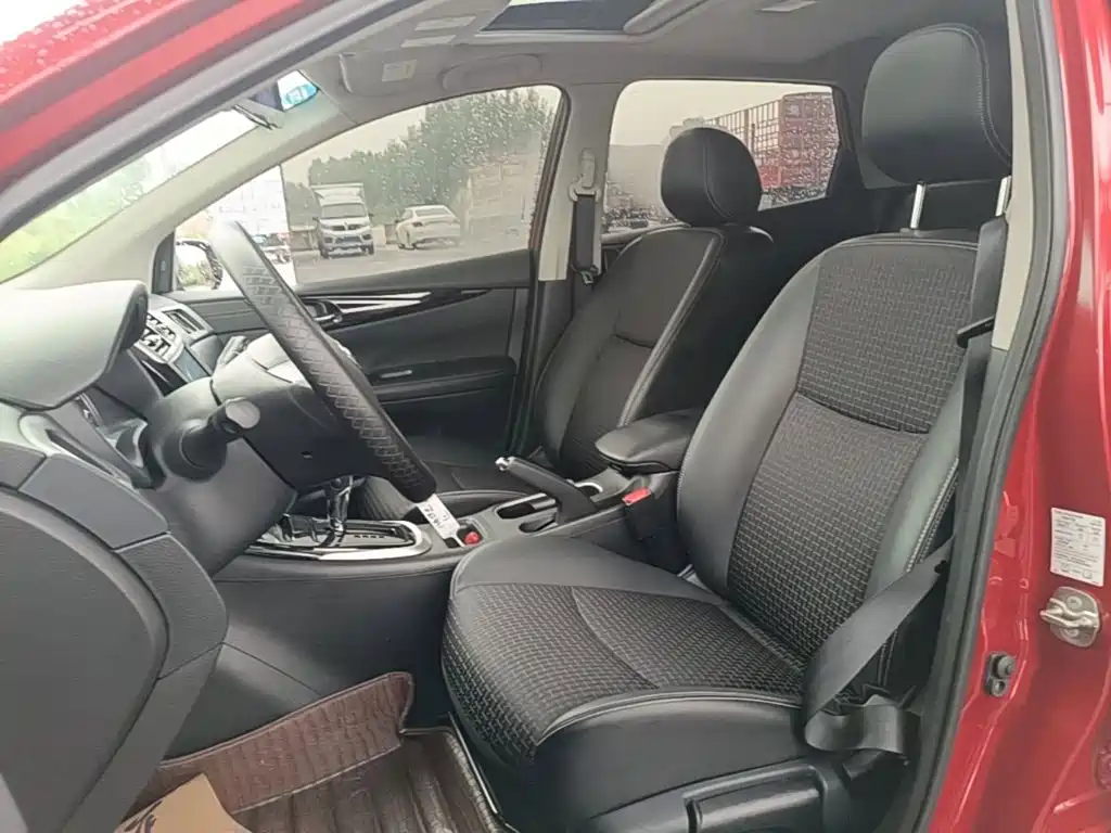 Nissan Tiida 2019 — фото 15