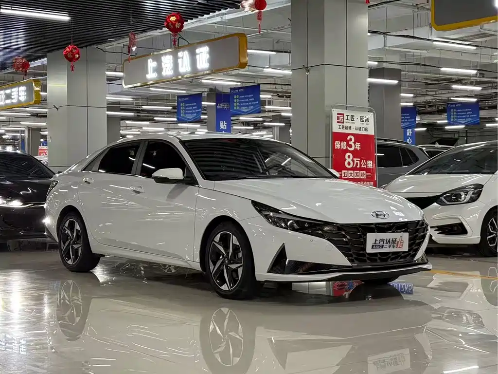 Hyundai Elantra 2023