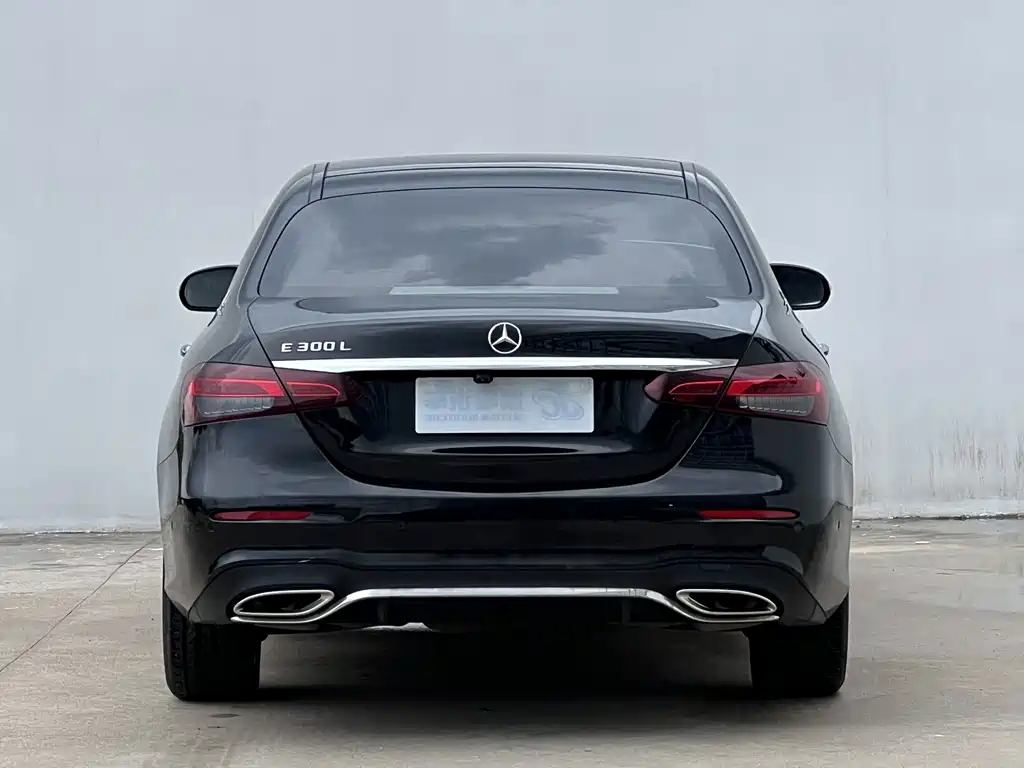 Mercedes-Benz E-Class 2021 — фото 14