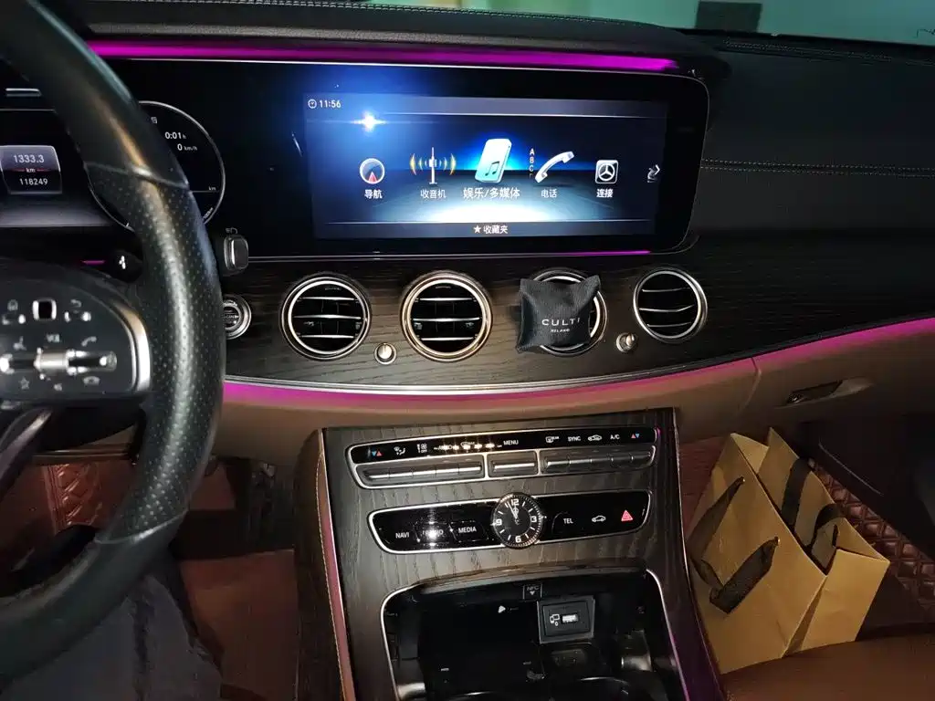 Mercedes-Benz E-Class 2019 — фото 14
