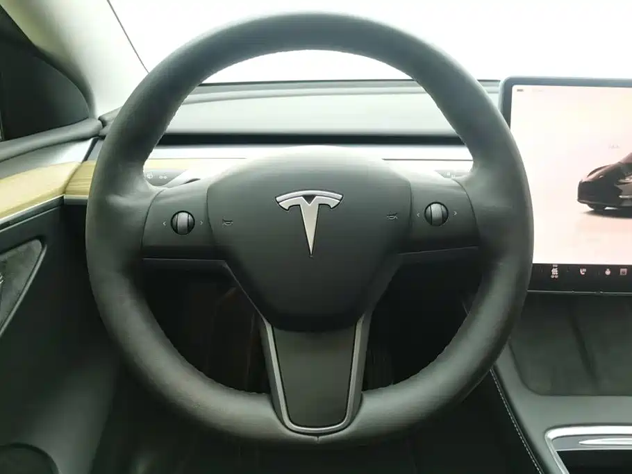 Tesla Model Y 2022 — фото 15
