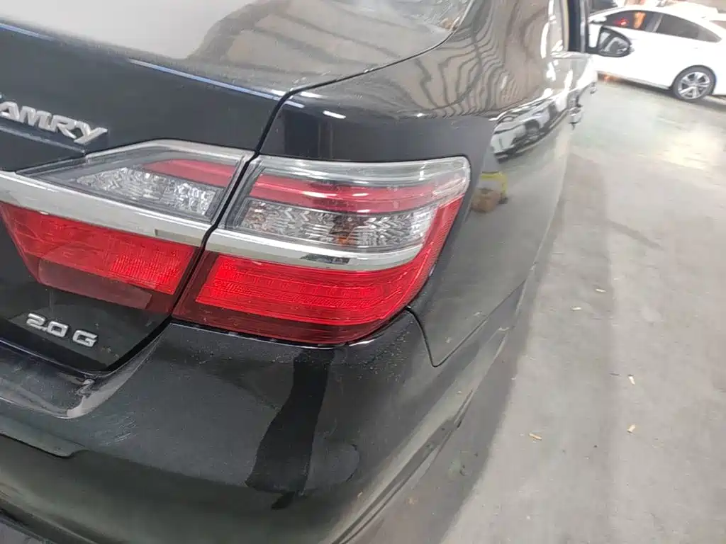 Toyota Camry 2015 — фото 8
