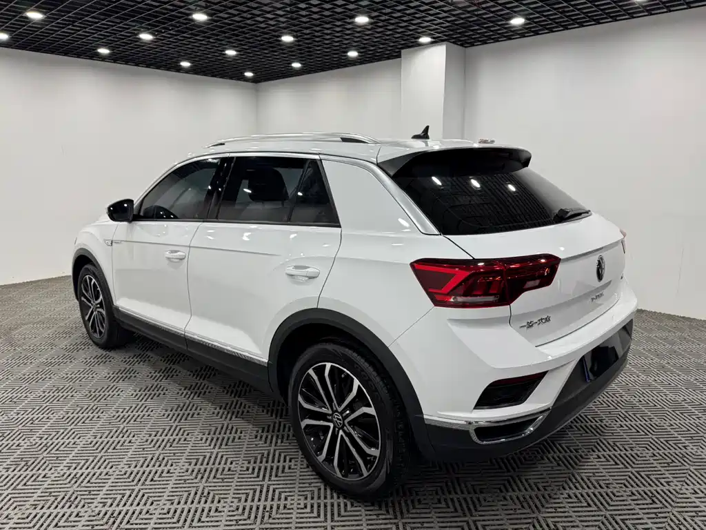 Volkswagen T-Roc 2022 — фото 9