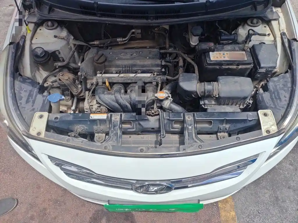 Hyundai Accent 2015 — фото 16